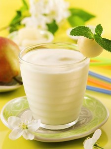 Smoothie d'hiver : poire, miel et lait (http://www.marmiton.org/recettes/recette_smoothie-poire-miel_165617.aspx)