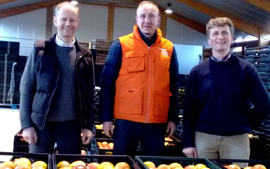 Pommes, poires et pesticides : la parole à Guillaume et Mathieu, producteurs