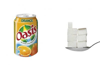 Une canette de 33 cl d'Oasis Orange contient 31,9 g de sucre, soit 6,4 morceaux.