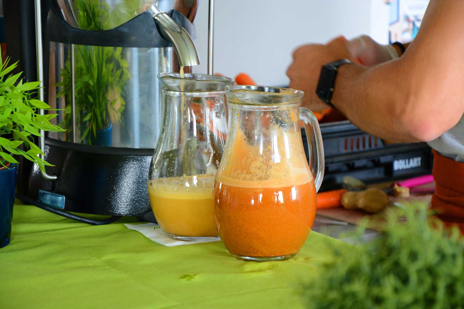 deux carafes de jus