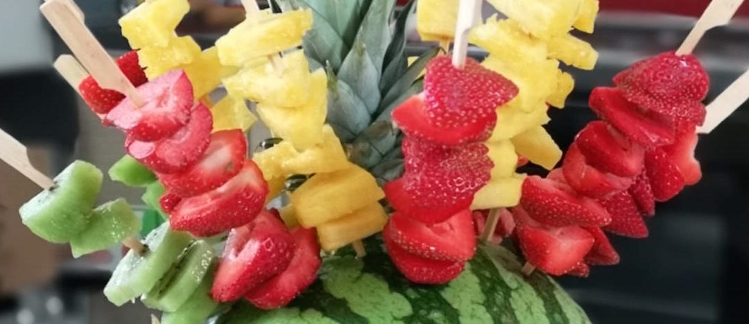 Bar à brochettes de fruits